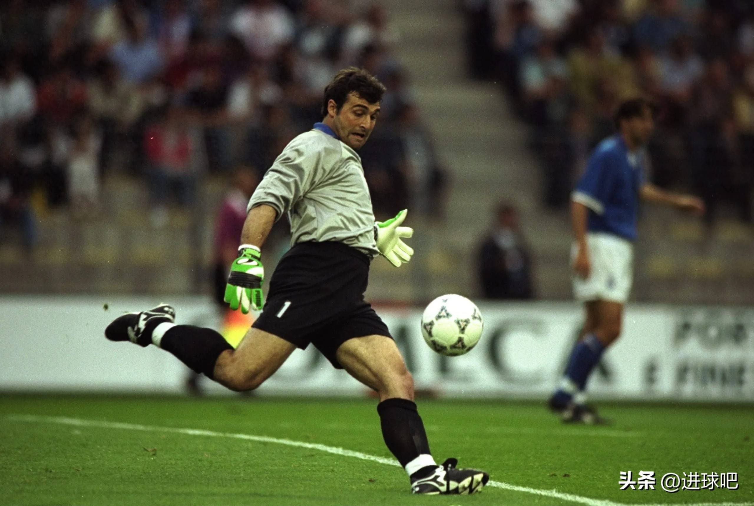 意大利篮球明星入选联赛历史最佳阵容，成就卓越的简单介绍