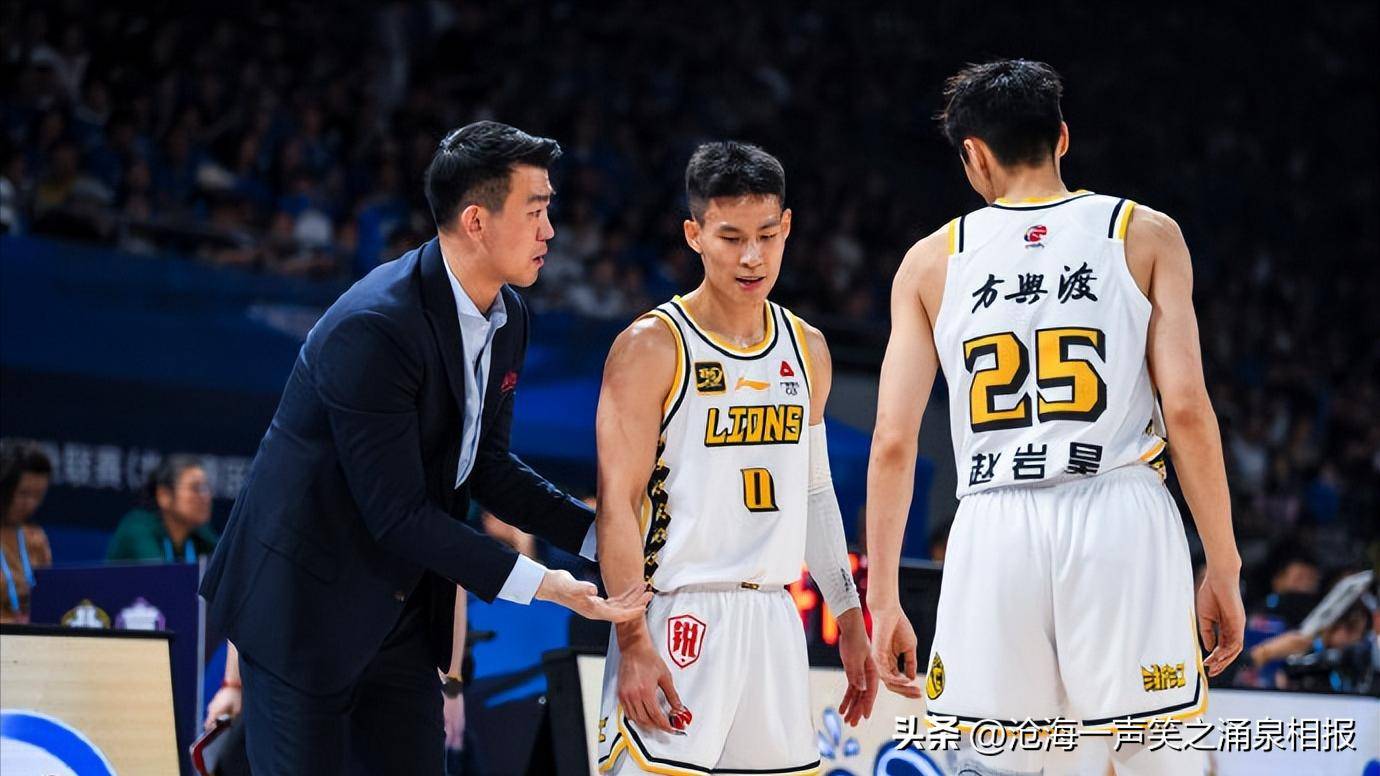 北京首钢逆袭获胜,继续保持领先地位 北京首钢逆袭获胜,继续保持领先地位