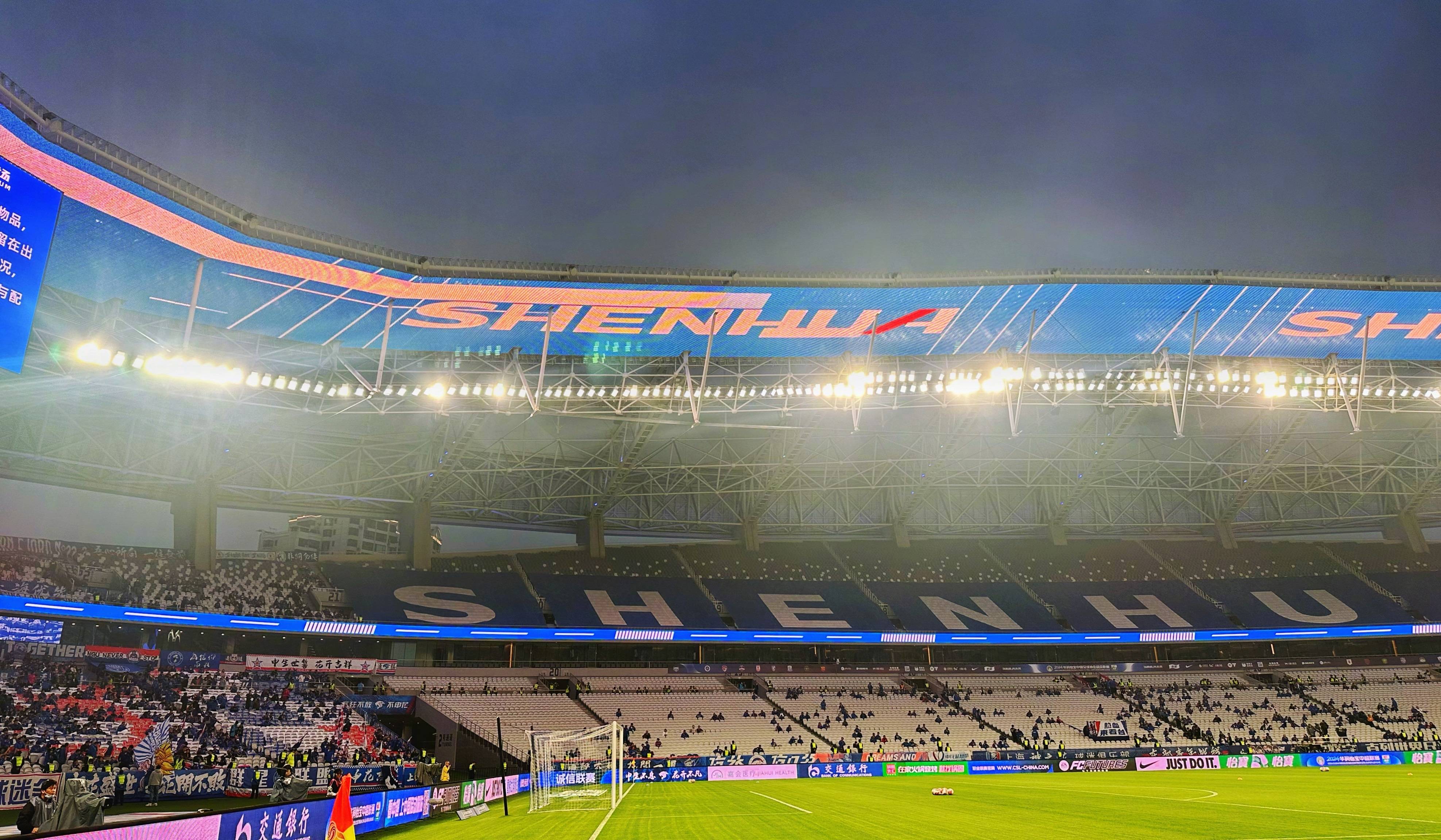 关于尼斯客场战胜对手，继续领跑积分榜的信息