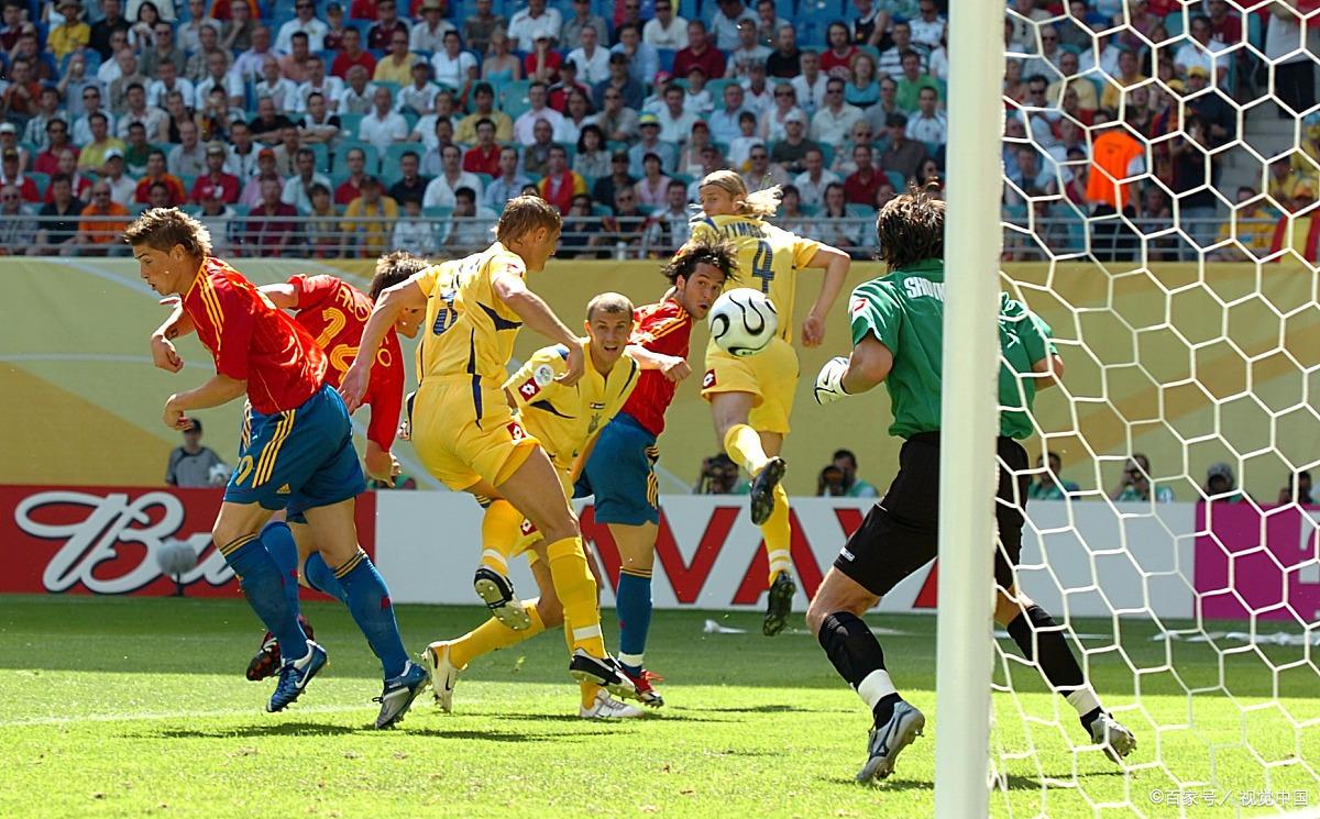 包含法国职业足球联赛场上各路强队齐聚的词条