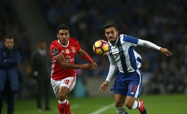 摩纳哥后防线表现神勇,守住三分 摩纳哥后防线表现神勇,守住三分