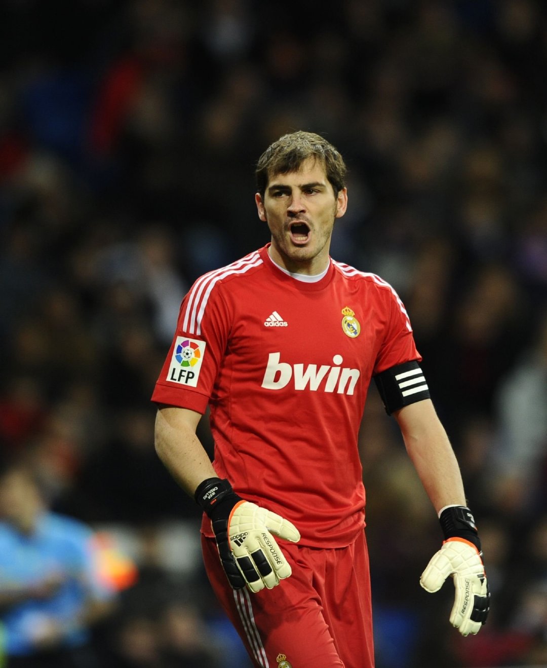 传奇门将卡西利亚斯宣布退役,西甲球迷感慨万千 传奇门将卡西利亚斯宣布退役,西甲球迷感慨万千