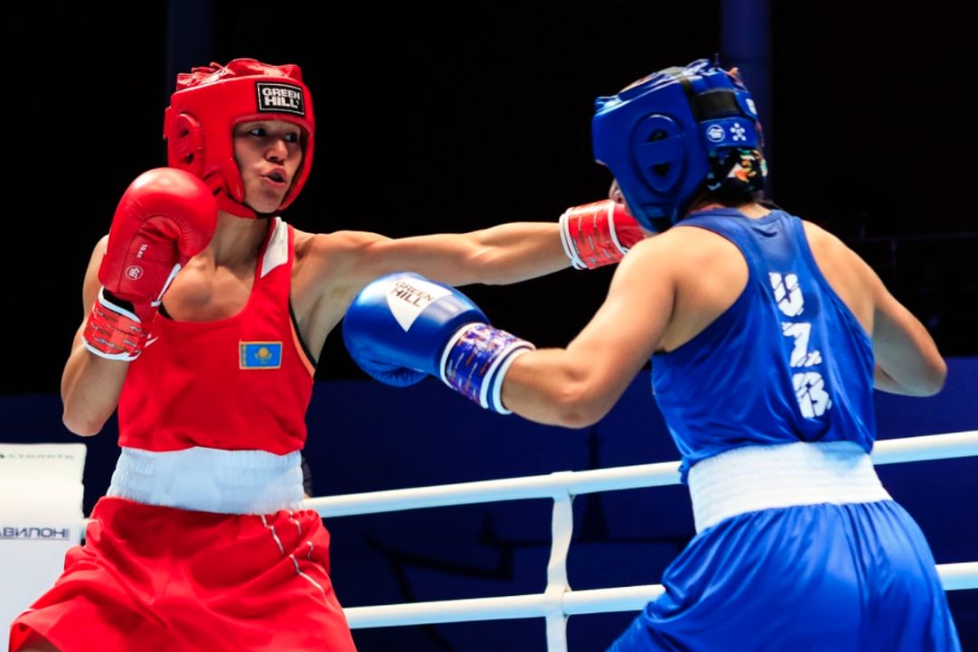 法国拳击选手以速度取胜，成功晋级