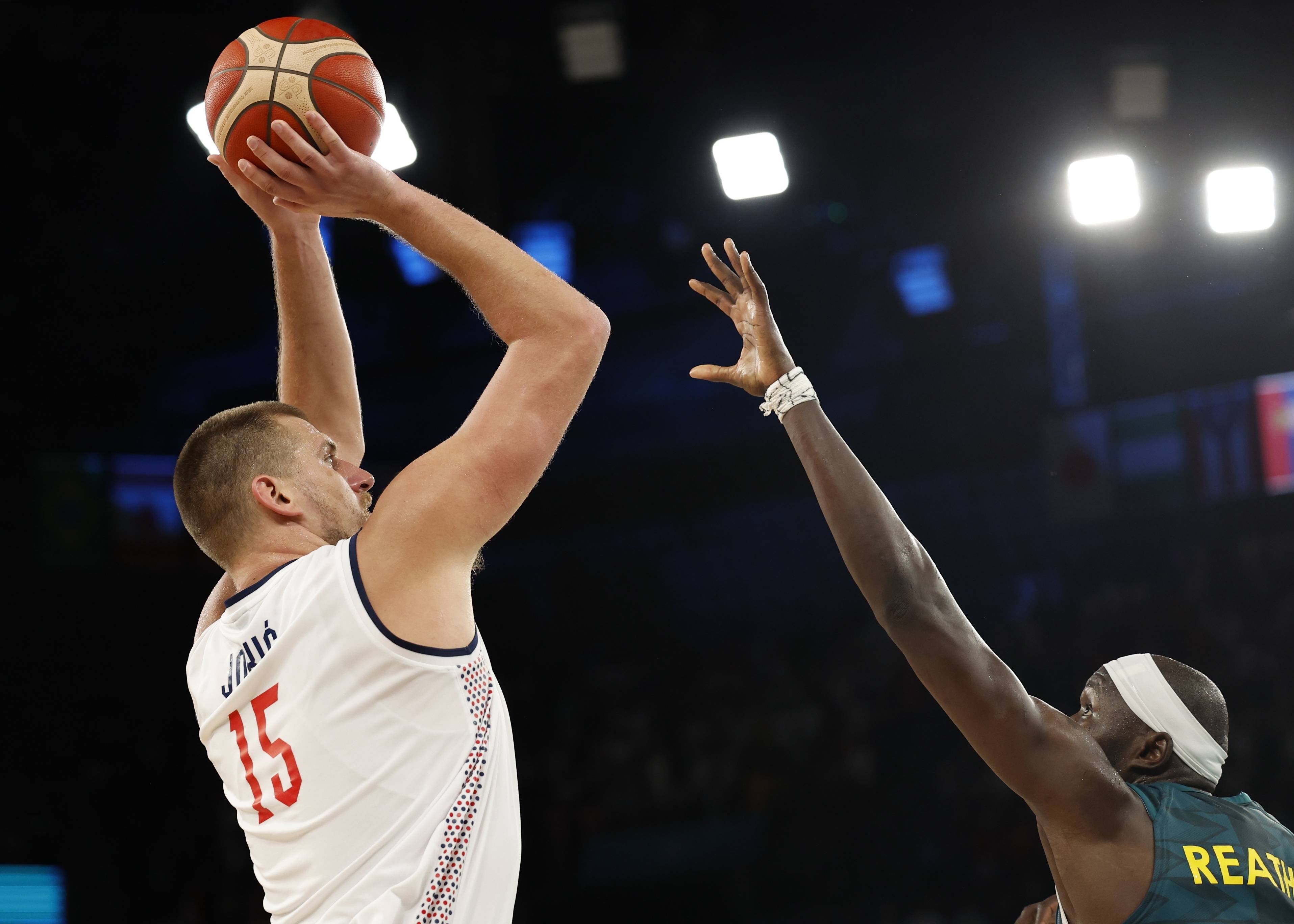 九游体育-欧洲篮球联赛揭幕战，场内场外精彩