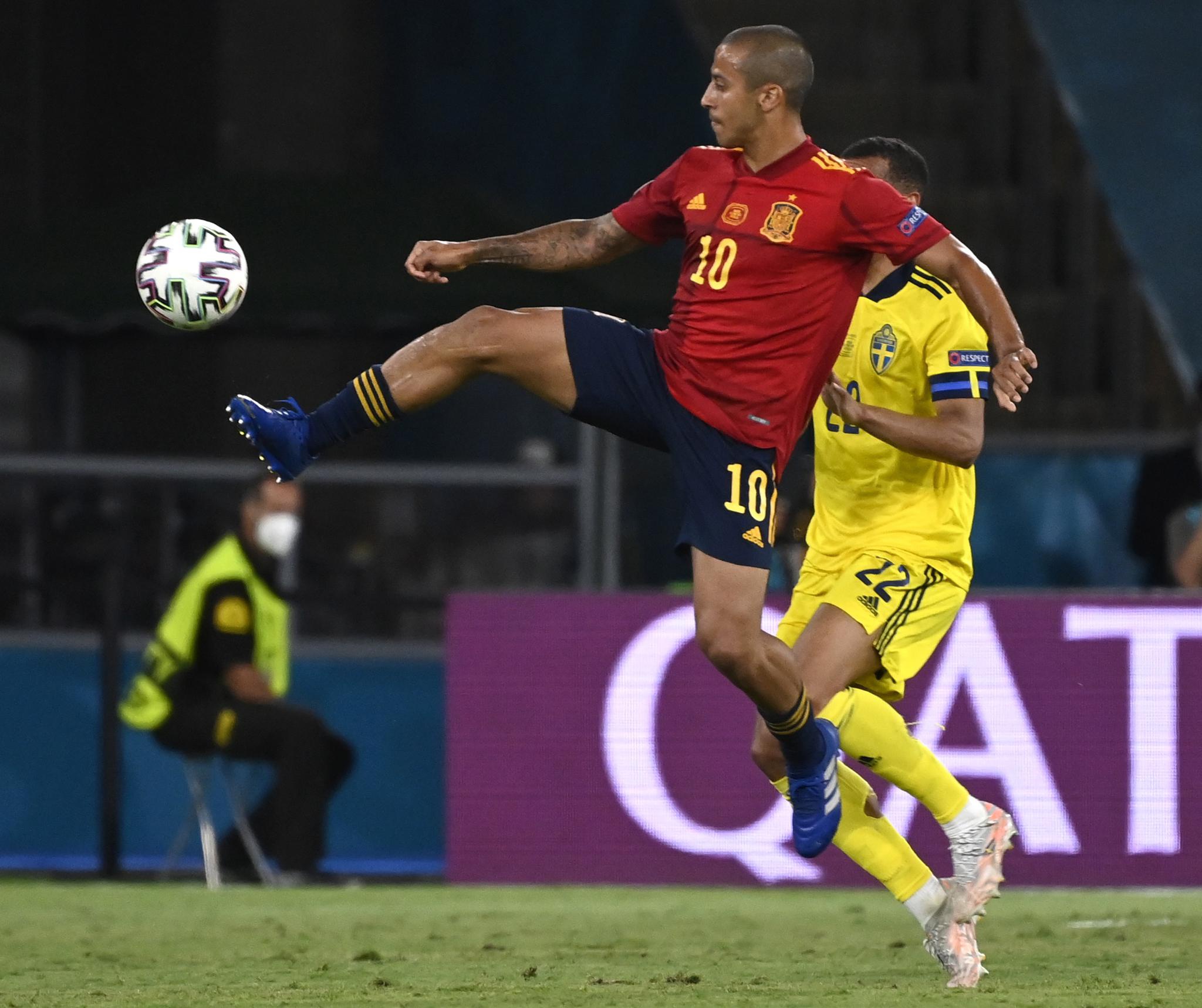 西班牙悍然破门,欧预赛赛场风云莫测的简单介绍 西班牙悍然破门,欧预赛赛场风云莫测的简单介绍