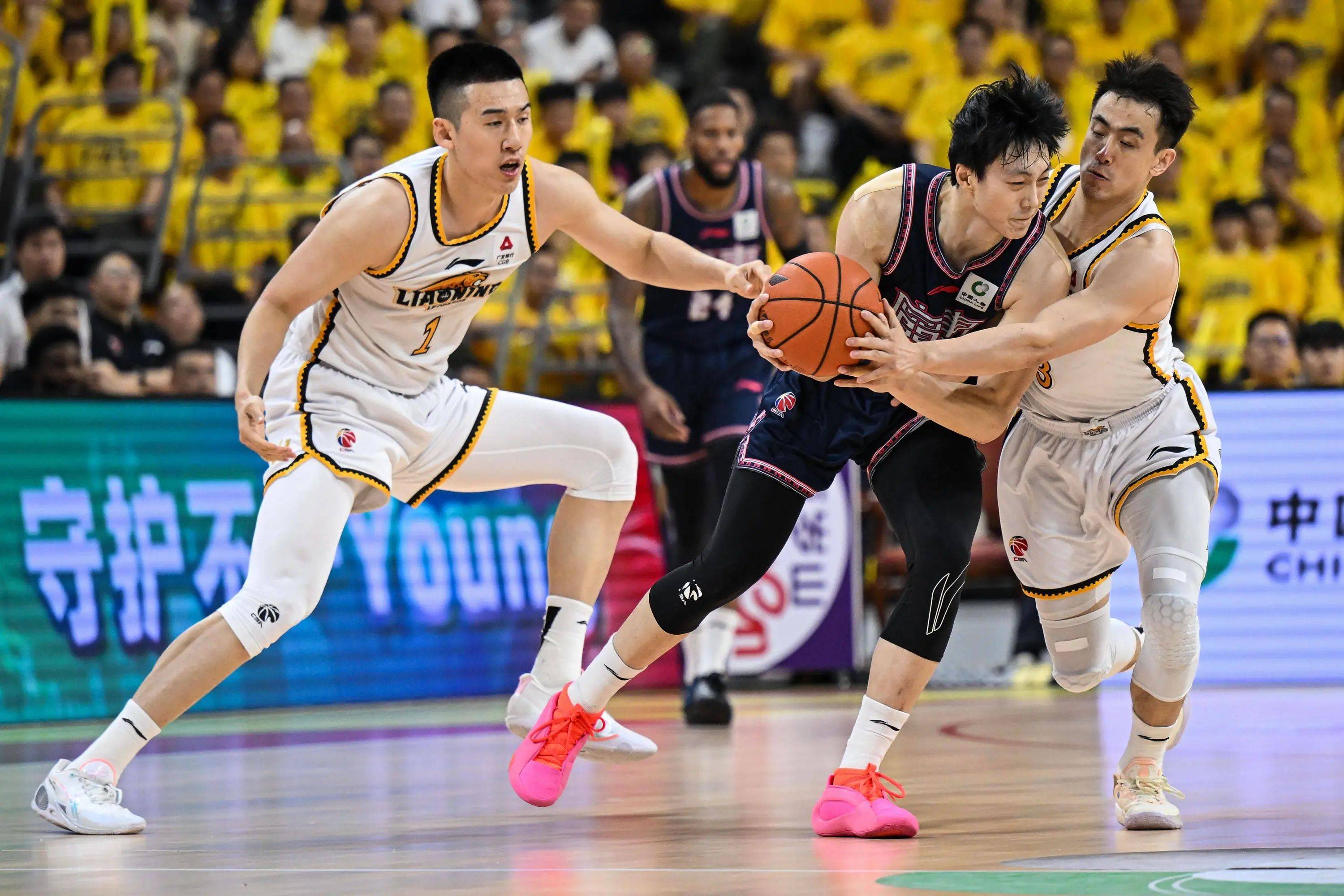 九游体育入口-CBA联赛热度不减，球迷狂热支持