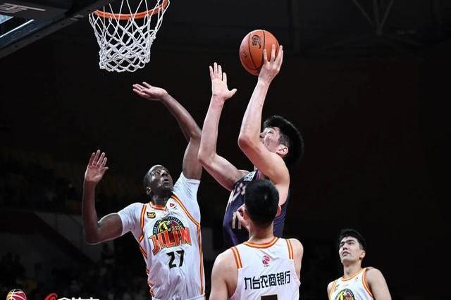 九游体育登录-上海男篮客场挑战江苏，力争连胜